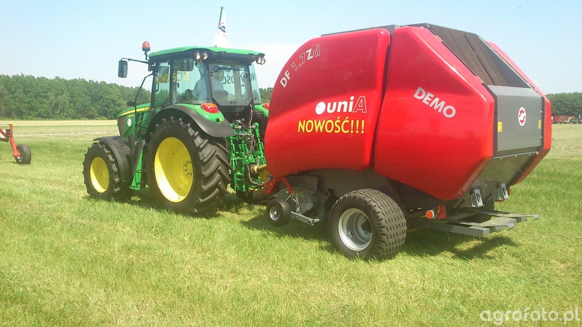 Пресс-подборщик рулонный с изменяемой камерой, DF 1.7 ZD, Unia